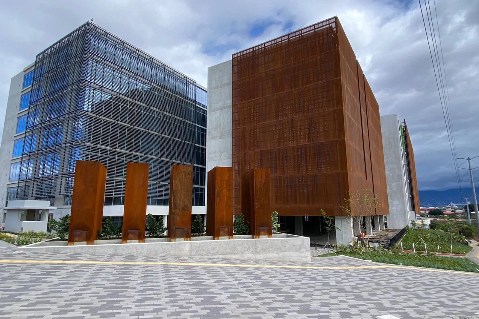 Centro Corporativo La Ribera